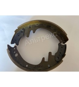 Колодка тормозна 1,5 т левая/правая сторона на 2 колеса Колодка тормозна 1,5 т левая/правая сторона на 2 колеса